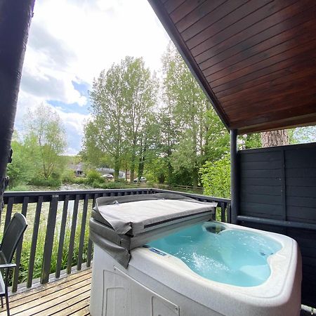 Otter 4 Hot Tub - Huntersmoon-Warminster-Bath-Salisbury Villa Eksteriør billede