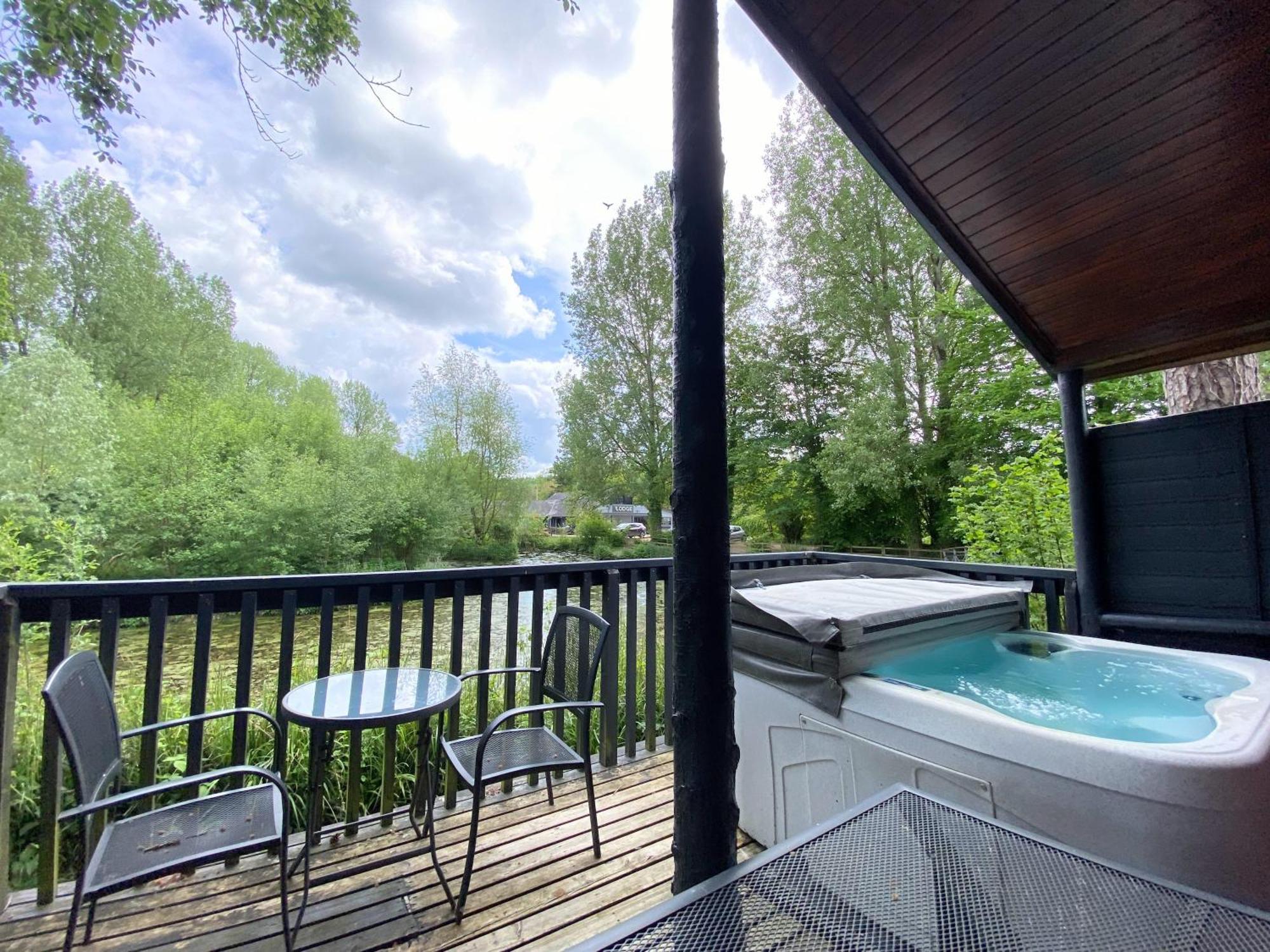 Otter 4 Hot Tub - Huntersmoon-Warminster-Bath-Salisbury Villa Eksteriør billede